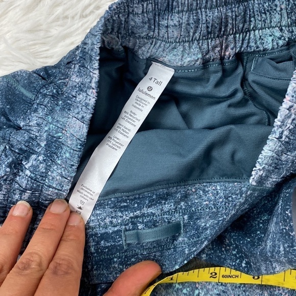 Lululemon Hotty Hot Short II *Long 4" Azurite Mint Tint Multi / Mystic Green - Picture 3 of 7